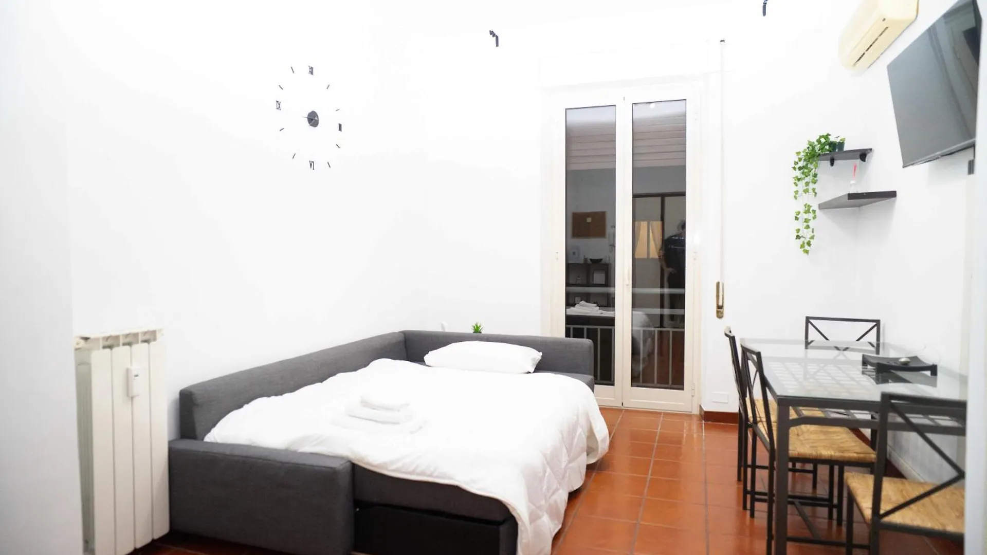 Apartment Modern And Central One-Bedroom, 10 Min From Colosseum Italy