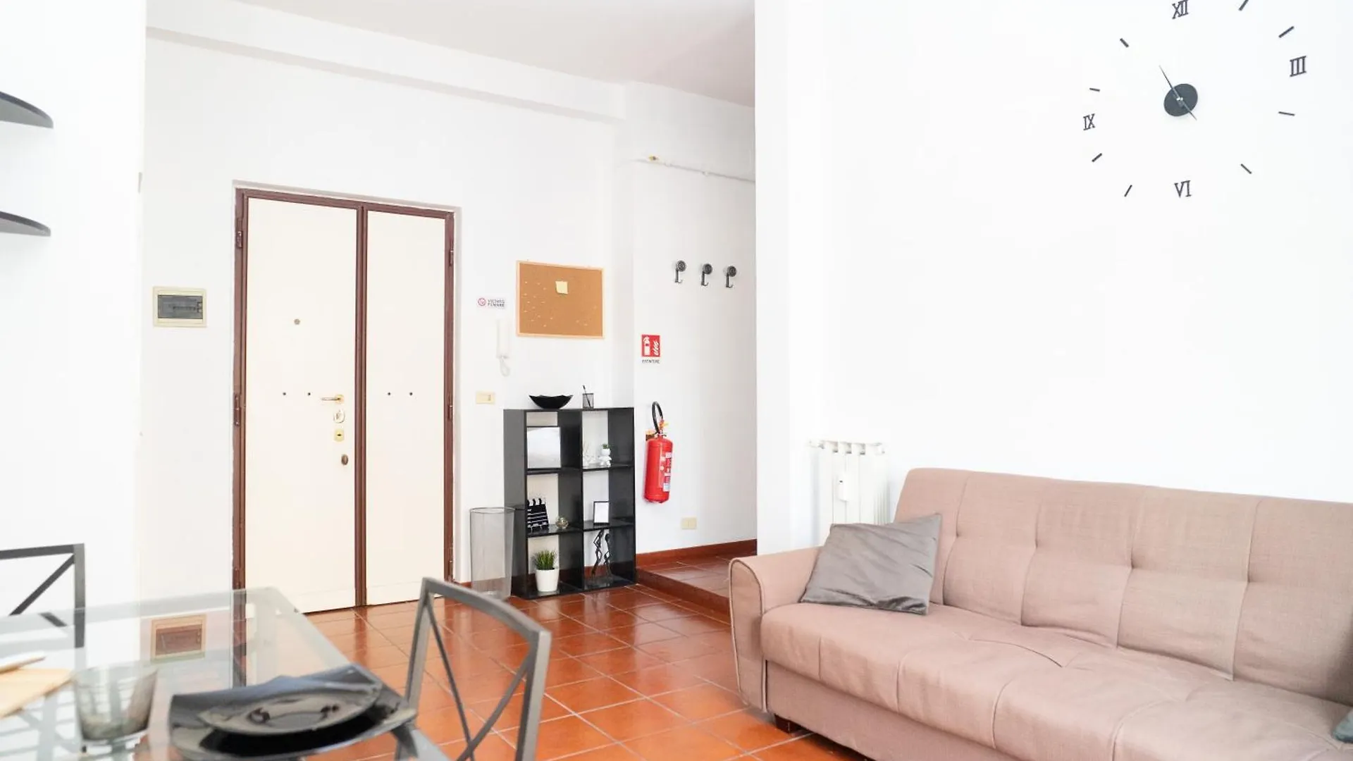Modern And Central One-Bedroom, 10 Min From Colosseum Rom